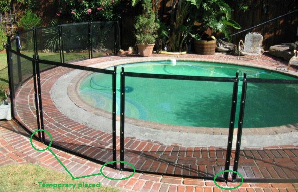 Removable swimming pool fence