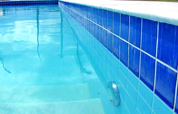 Swimming Pool Leak Detection and Repair